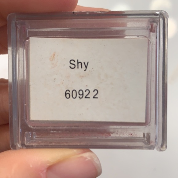 BUNDLE OF E.L.F. MAKEUP - Picture 3 of 16